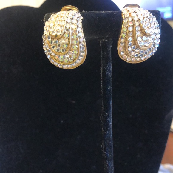 Vintage Swarovski Crystal Shell Style Clip on Earrings-Boutique - Picture 2 of 7